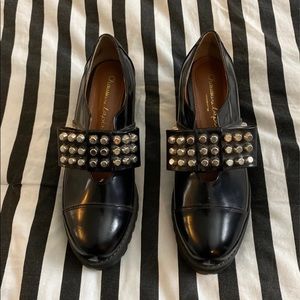 Studded shoes